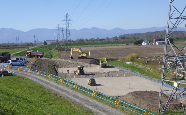 十勝川改修工事の内　音更水防拠点基盤盛土外工事